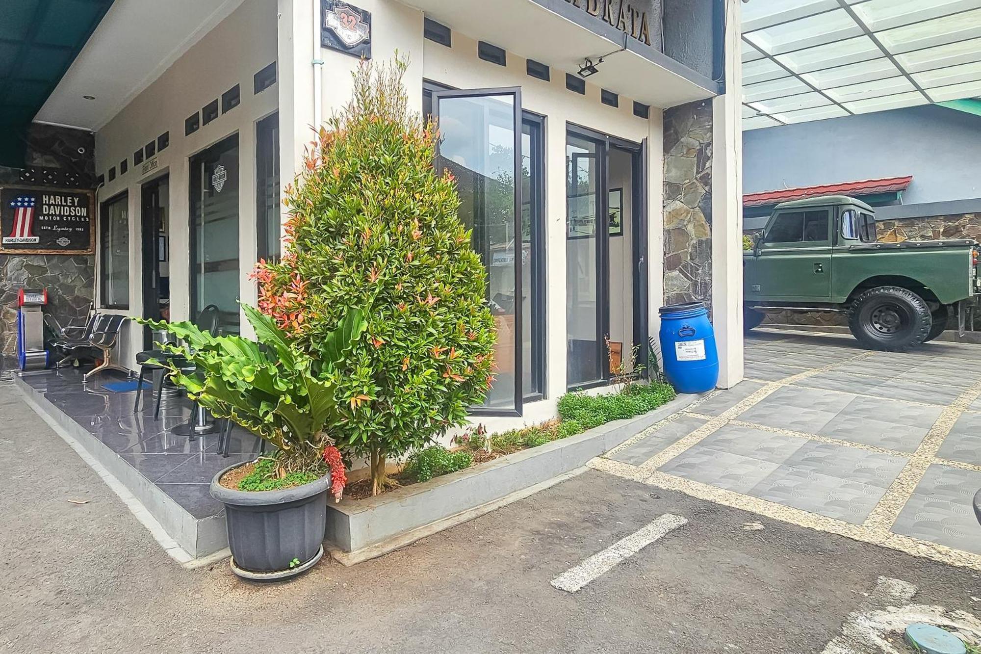 Wisma Brata Mitra Reddoorz Sukabumi Exterior photo